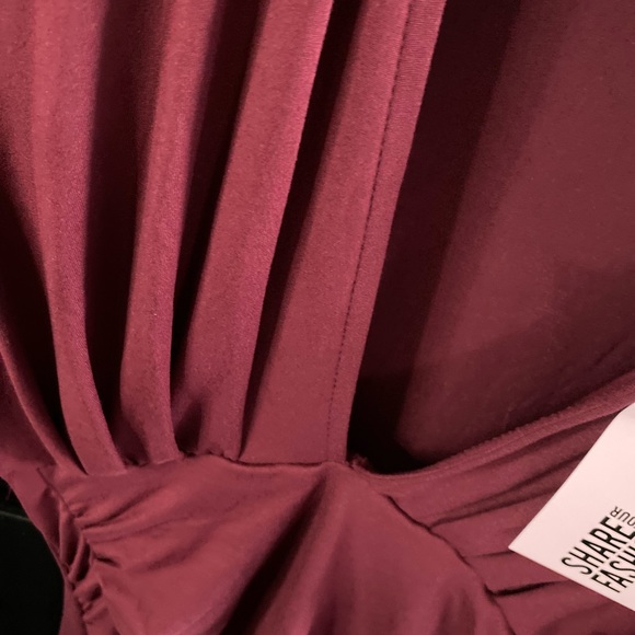 Dress - Picture 2 of 5